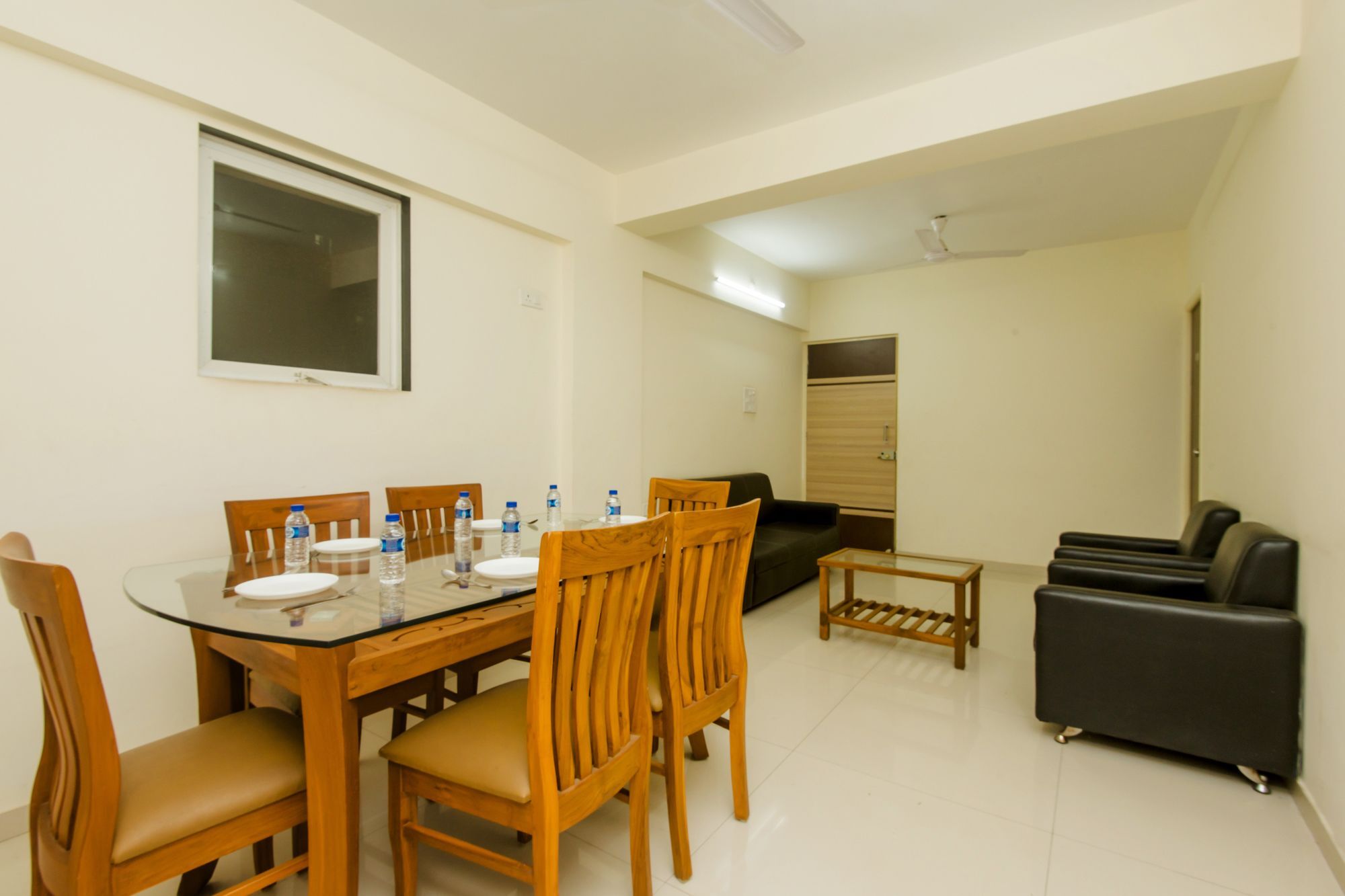 מומביי Oyo 11441 Hotel Blue Bells Residency מראה חיצוני תמונה