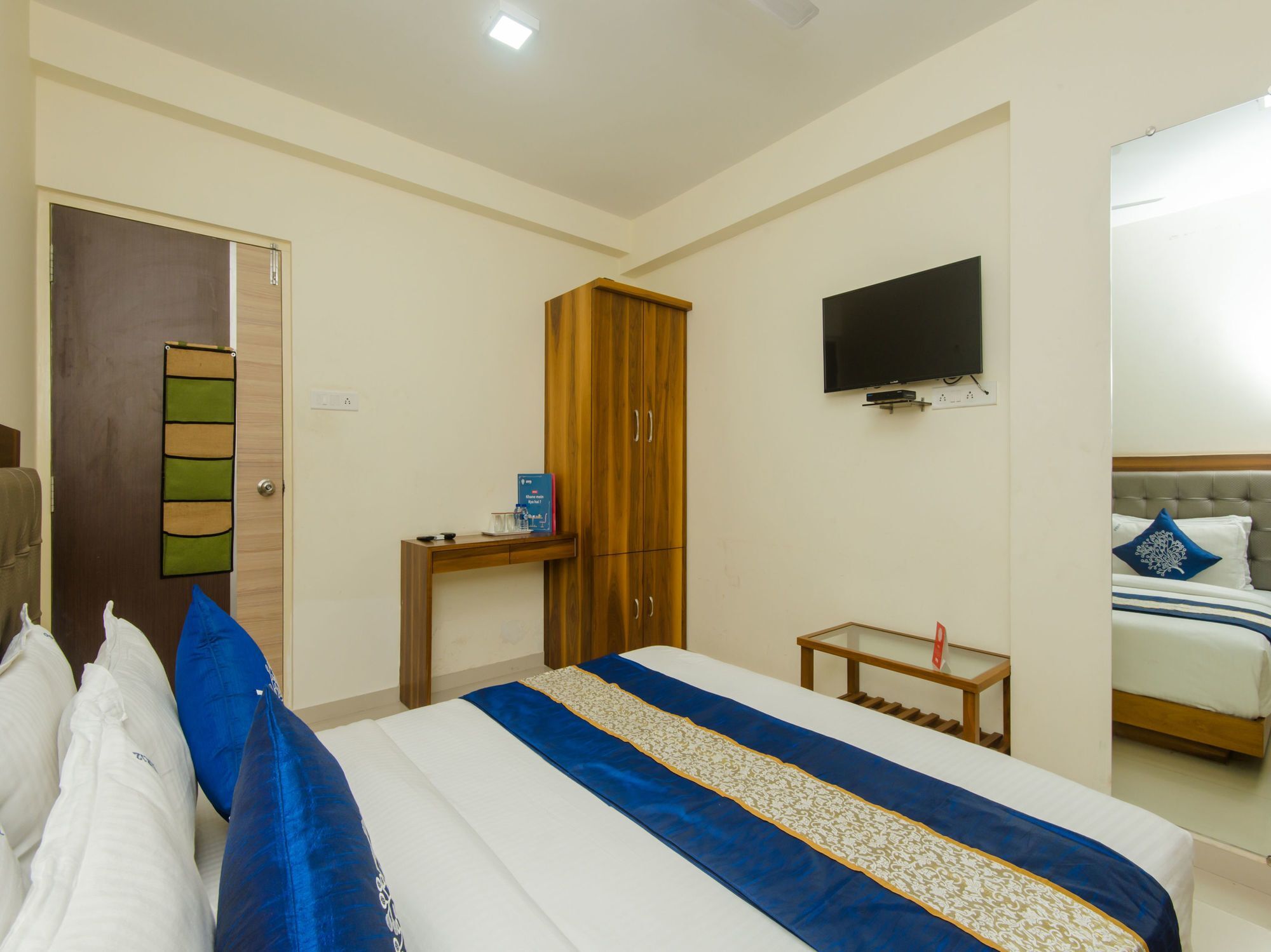 מומביי Oyo 11441 Hotel Blue Bells Residency מראה חיצוני תמונה